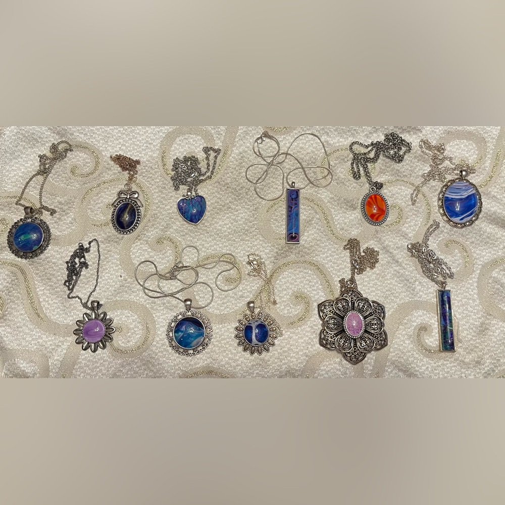 11 Unique Pendants With Chains